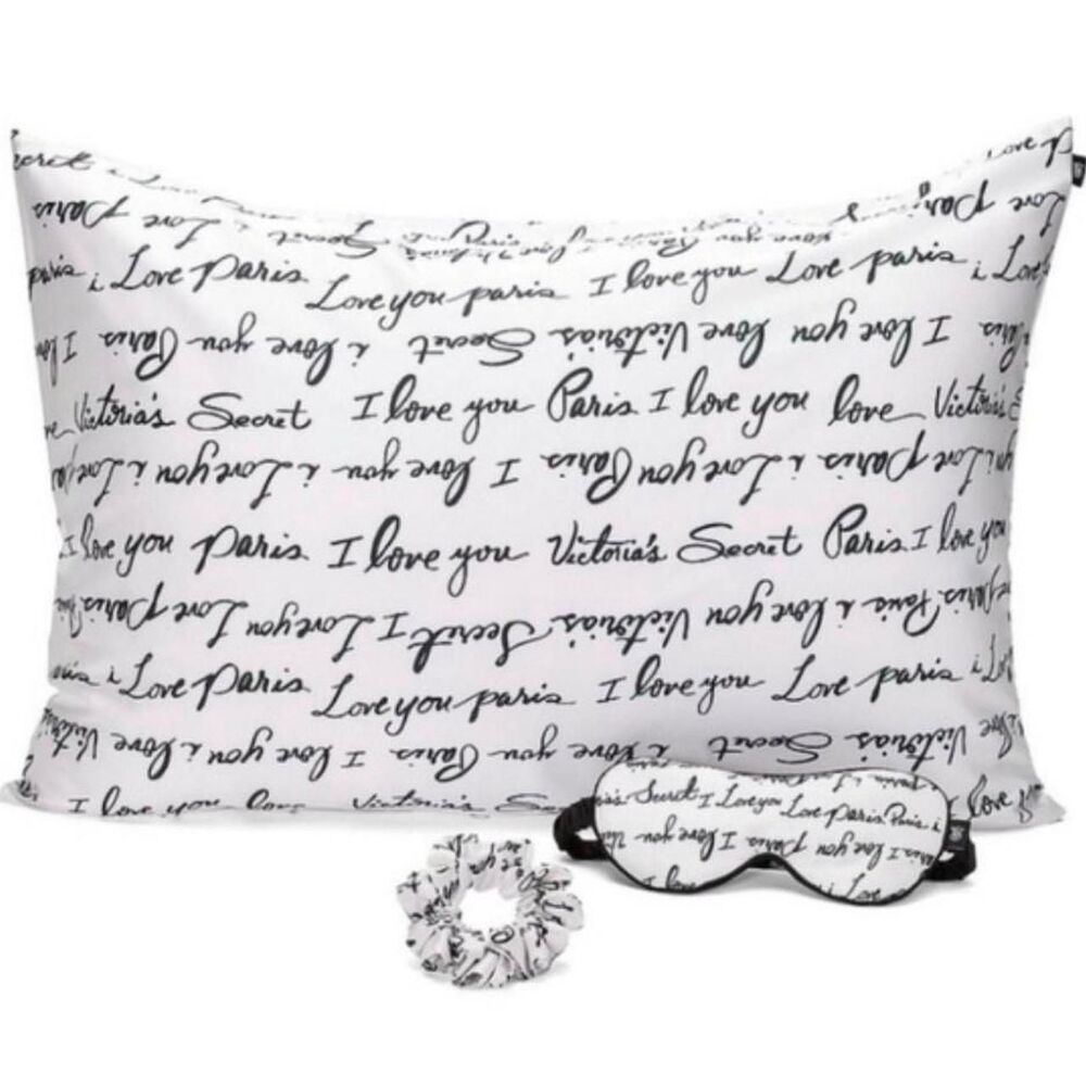 NEW Victoria's Secret I love You Paris Satin Sleep Gift Set